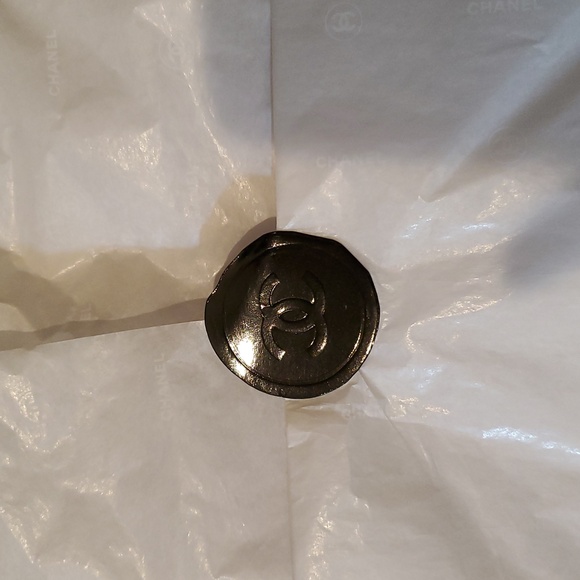 Empty Black and White Chanel Gift Box - Picture 5 of 11